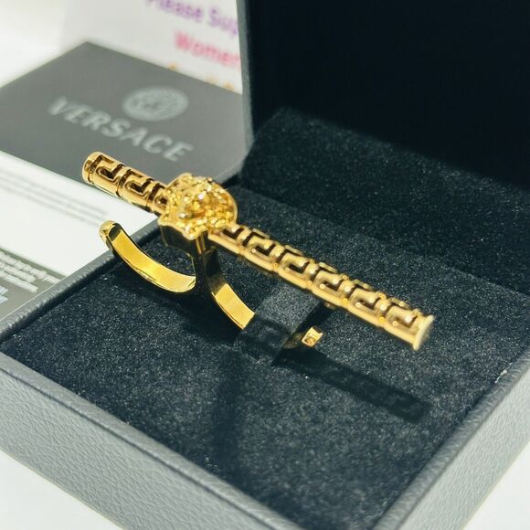 NIB Versace Double Ring Size XL Medusa Greca Engraved Gold Tone $450 - Picture 8 of 11